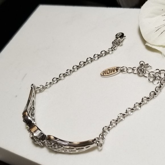 Angel Wings Design Bracelet Friendship Gift ideas Monday Noon New Old Stock - Picture 10 of 15
